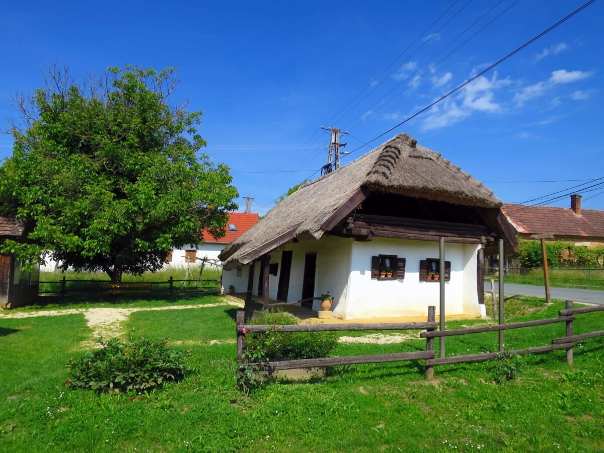 Dalkíséretek a Magyarszombatfai Hagyományörző Nótakör dalahoz